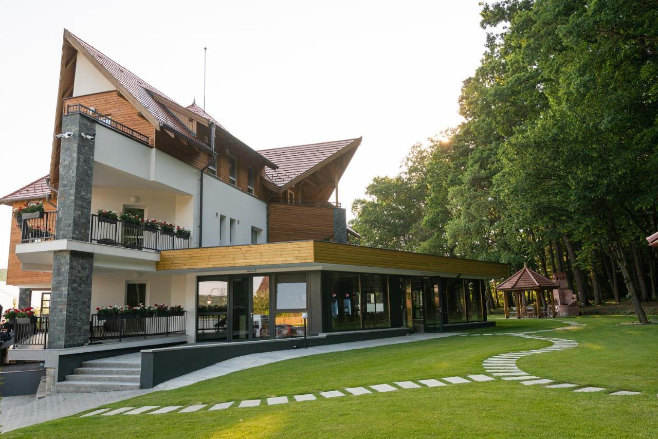 Panorama Boutique Hotel Sfântu-Gheorghe Buitenkant foto