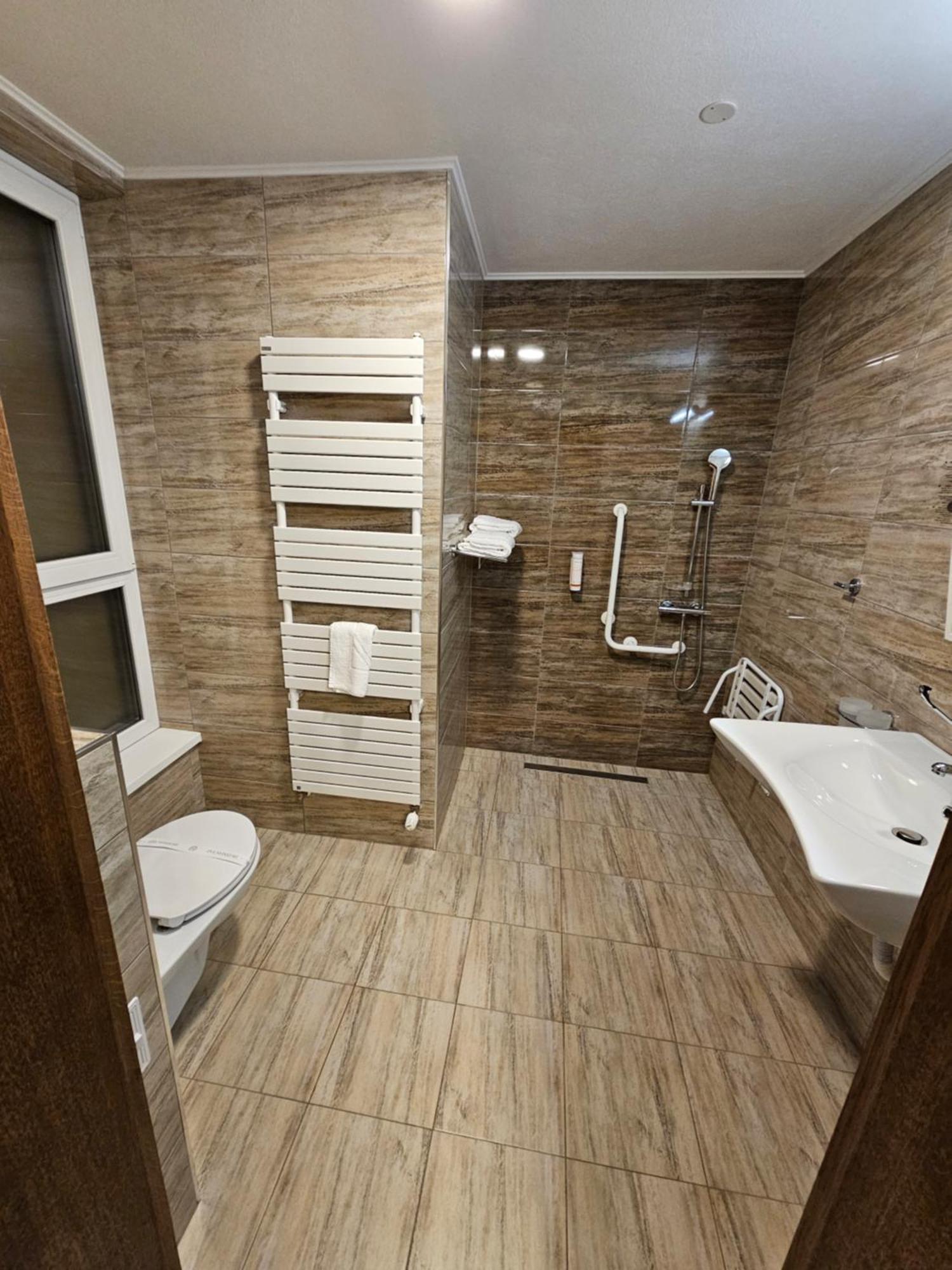Panorama Boutique Hotel Sfântu-Gheorghe Buitenkant foto