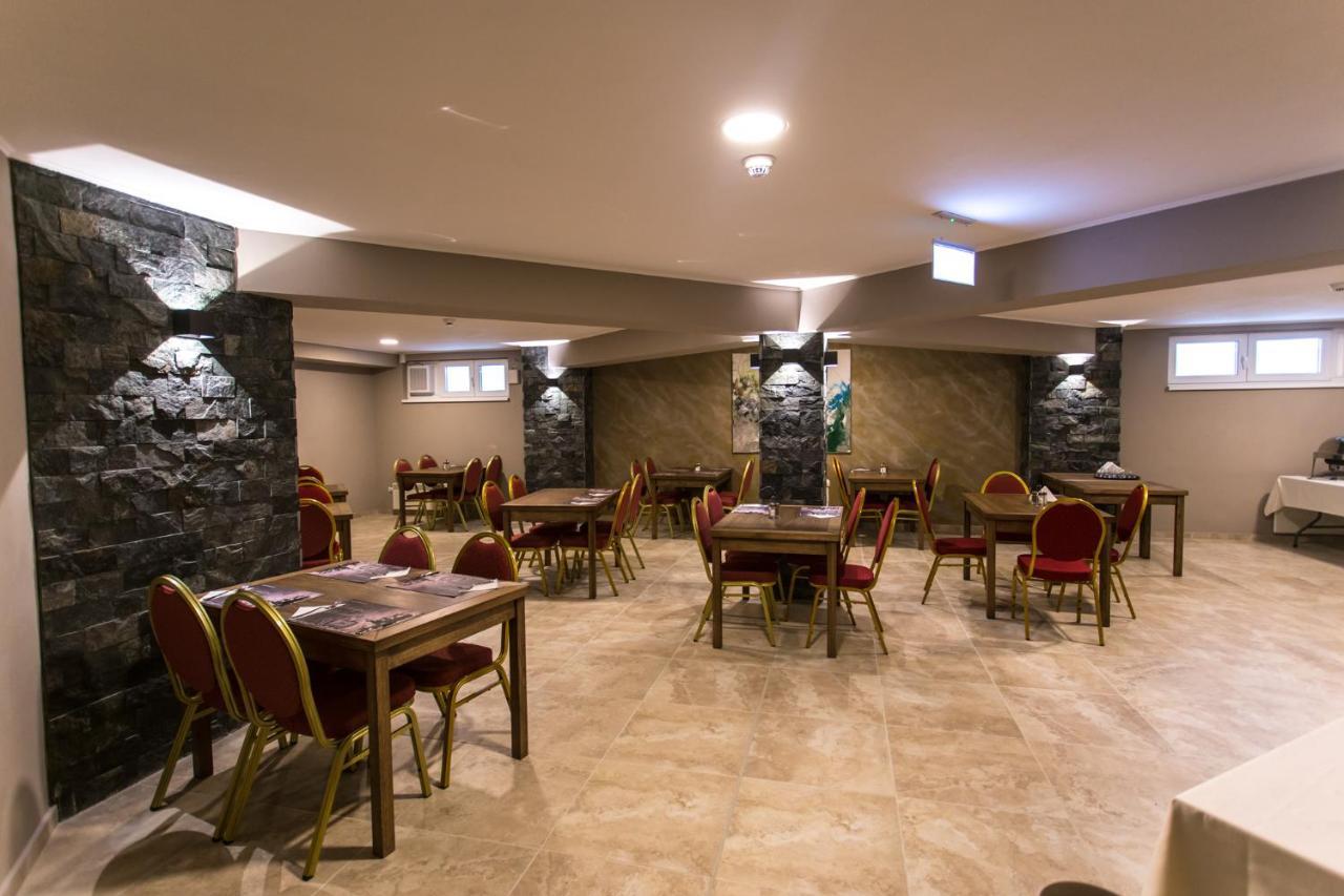 Panorama Boutique Hotel Sfântu-Gheorghe Buitenkant foto